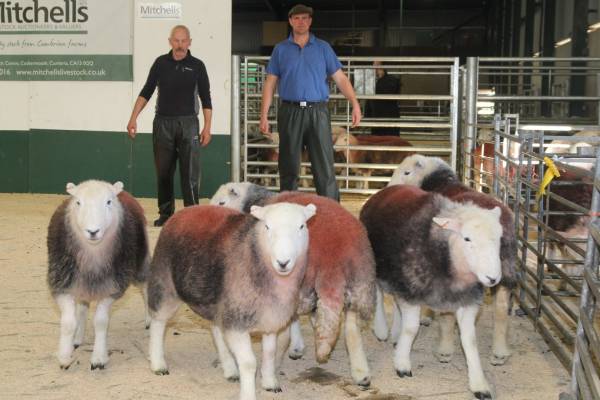 L-R Mr Tony Temple (Judge), Mr David Harrison (Vendor) from AD & T Harrison, Brotherilkeld.