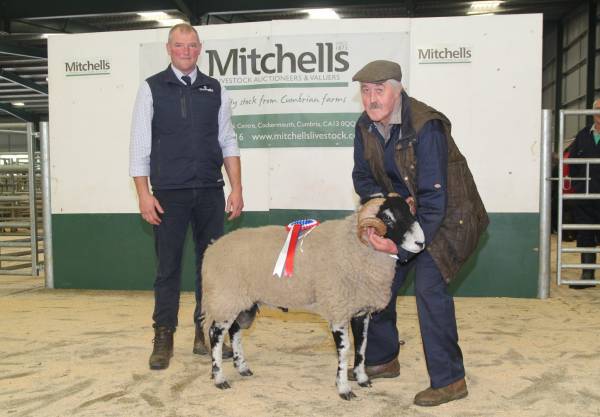 L-R - Mr Ian Armstrong - Judge, Mr David Noble, - Vendor